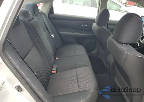 2018 Nissan Altima 2.5 из США, поврежденный, VIN 1N4AL3AP8JC108106